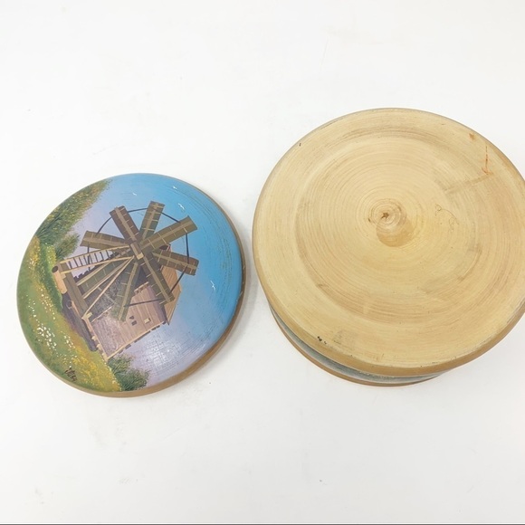 Vintage Round Wooden Trinket Hand Painted Windmill - Picture 11 of 11